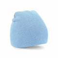 A BC044 Beechfield light blue knitted beanie set against a white background.