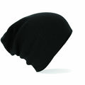 Beechfield's BC461, a black knit beanie featuring a slouchy fit, is displayed against a white background.