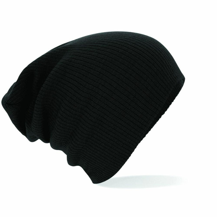 Beechfield's BC461, a black knit beanie featuring a slouchy fit, is displayed against a white background.