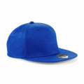 Beechfield BC610 snapback cap featuring a flat brim, shown from the side.