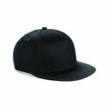 A Beechfield BC615 black baseball cap with a flat brim.