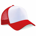 Introducing the BC640 trucker hat by Beechfield, featuring a white front panel and a striking red mesh back. The hat is completed with a curved red brim that enhances its casual, sporty appearance.
