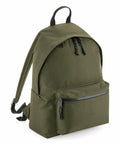 Bagbase BG285: A green backpack featuring a front zipper pocket and black straps, showcased on a white background.