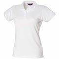 Henbury's HB476 is a neatly tailored white short-sleeve polo shirt featuring a collar and three buttons. The smooth fabric makes this shirt ideal for both casual and semi-formal occasions.