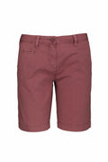 The KB753 from Kariban is a pair of burgundy knee-length chino shorts featuring belt loops, a button, and pockets.
