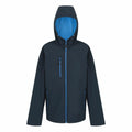 The RG594 jacket from Regatta Professional, in a dark blue color with light blue accents and zippers, is showcased against a white backdrop. This jacket includes pockets and features a full-length front zipper.