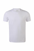 The SM121 by SF Minni is a plain white t-shirt featuring a round neckline and short sleeves.