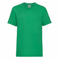 A plain green short-sleeve T-shirt with a round neckline from Fruit of the Loom (Product Name: SS031), displayed against a white background.