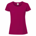 The Fruit of the Loom SS424 women's T-shirt in magenta, featuring short sleeves and a round neckline, is showcased against a white background.
