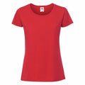 The Fruit of the Loom SS424 features a plain red T-shirt with a round neckline and short sleeves, showcased against a white background.