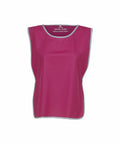 The Yoko YK009, a magenta sports training bib featuring reflective edging, is displayed on a plain white background. This sleeveless bib has a rounded neckline and is designed for easy wear during physical activities.