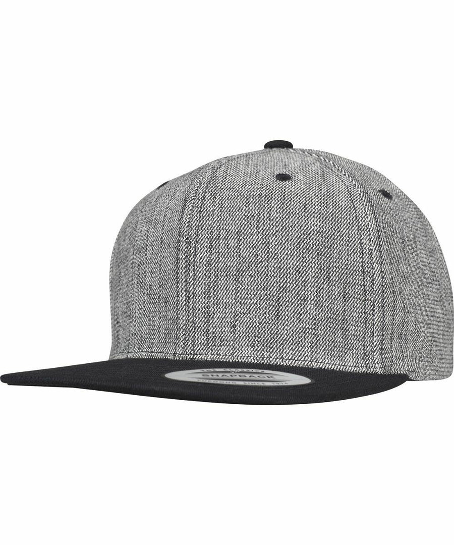A Flexfit By Yupoong YP085 gray heather snapback hat with a black flat brim and a black button on top.