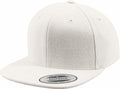 Flexfit By Yupoong’s YP132 snapback cap features a flat brim and includes a sticker on the visor, available in plain white.